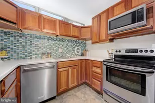 395 O St SW, Washington, DC 20024 - Photo 12