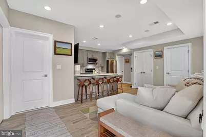 1014 10th Street NE #1, Washington, DC 20002 - Photo 2