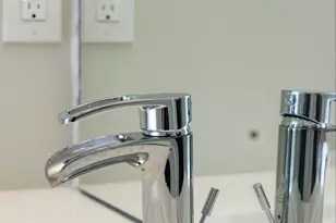 812 18th St NE, Washington, DC 20002 - Photo 8