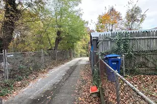 3363 Brothers Pl SE, Washington, DC 20032 - Photo 16