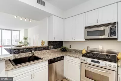 555 Massachusetts Avenue NW #806, Washington, DC 20001 - Photo 10
