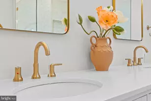 910 8th St NE, Washington, DC 20002 - Photo 34