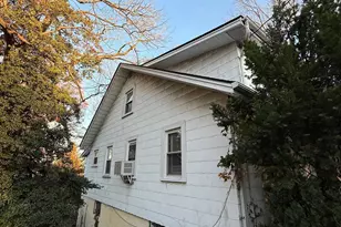 2137 30th St NE, Washington, DC 20018 - Photo 4