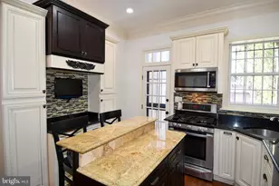 1323 Massachusetts Ave SE, Washington, DC 20003 - Photo 14