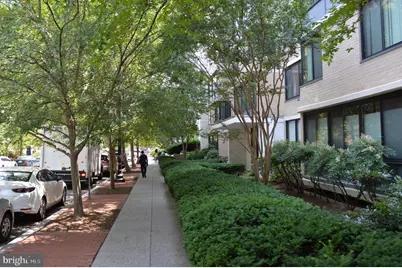 2030 F Street NW #206, Washington, DC 20006 - Photo 2