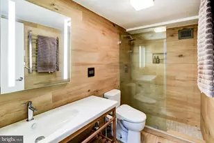 4201 Cathedral Ave NW, Washington, DC 20016 - Photo 28