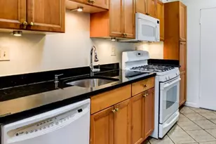 4201 Cathedral Ave NW, Washington, DC 20016 - Photo 26