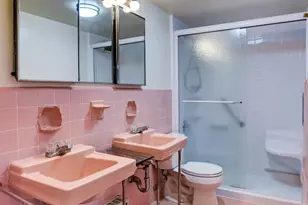 4201 Cathedral Ave NW, Washington, DC 20016 - Photo 30