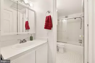 2130 N St NW, Washington, DC 20037 - Photo 26