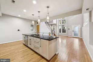 241 R St NE, Washington, DC 20002 - Photo 8