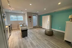 1209 G St SE, Washington, DC 20003 - Photo 2