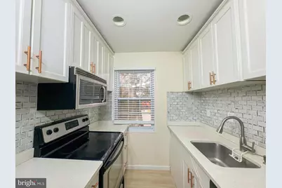 2102 Suitland Terrace SE #201, Washington, DC 20020 - Photo 10