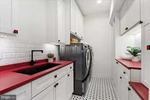 761 10th St SE, Washington, DC 20003 - Photo 30