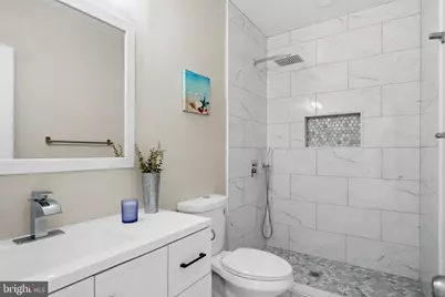 715 Longfellow Street NW, Washington, DC 20011 - Photo 12