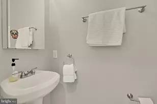 1671 Gales St NE, Washington, DC 20002 - Photo 10