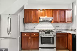 812 E St SE, Washington, DC 20003 - Photo 12