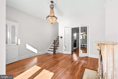 812 E Street SE, Washington, DC 20003 - Photo 8