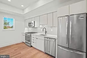 716 L St SE, Washington, DC 20003 - Photo 2