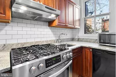 812 E Street SE, Washington, DC 20003 - Photo 14