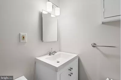 812 E Street SE, Washington, DC 20003 - Photo 34