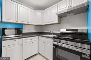 4555 MacArthur Blvd NW, Washington, DC 20007 - Photo 8