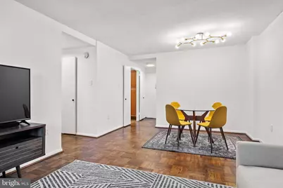 700 7th Street SW #110, Washington, DC 20024 - Photo 8