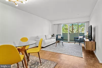 700 7th Street SW #110, Washington, DC 20024 - Photo 2