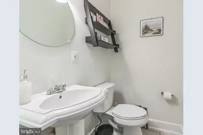 651 16th Street NE, Washington, DC 20002 - Photo 8