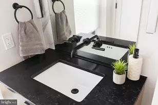 1208 M St NW, Washington, DC 20005 - Photo 22