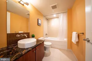 1025 1st St SE, Washington, DC 20003 - Photo 18