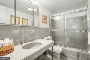 4201 Cathedral Ave NW, Washington, DC 20016 - Photo 28