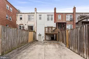 2215 2nd St NW, Washington, DC 20001 - Photo 32