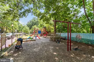 955 26th St NW, Washington, DC 20037 - Photo 18