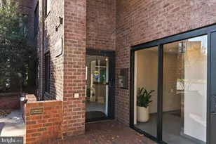 3 Washington Cir NW, Washington, DC 20037 - Photo 2