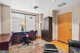 3 Washington Cir NW, Washington, DC 20037 - Photo 12