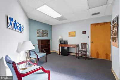 3 Washington Circle NW #206, Washington, DC 20037 - Photo 8