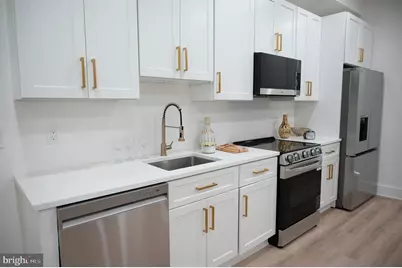 2105 M Street NE #10, Washington, DC 20002 - Photo 4