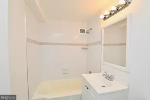 3701 Connecticut Ave NW, Washington, DC 20008 - Photo 24