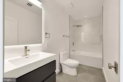 329 8th St NE, Washington, DC 20002 - Photo 46