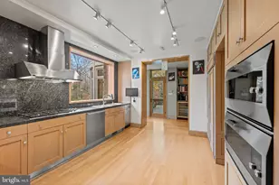 2323 Porter St NW, Washington, DC 20008 - Photo 12