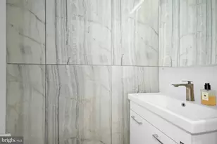 317 3rd St SE, Washington, DC 20003 - Photo 20