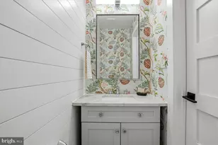 750 13th St SE, Washington, DC 20003 - Photo 12