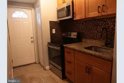 830 18th Street NE, Washington, DC 20002 - Photo 2