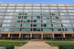 1101 3rd St SW, Washington, DC 20024 - Photo 2