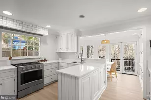 1727 Hoban Rd NW, Washington, DC 20007 - Photo 10