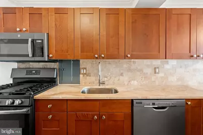 730 24th Street NW #503, Washington, DC 20037 - Photo 4