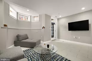 1135 6th St NW, Washington, DC 20001 - Photo 8