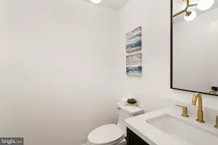 321 16th St NE, Washington, DC 20002 - Photo 14