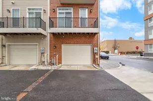 725 Parkside Pl NE, Washington, DC 20019 - Photo 2