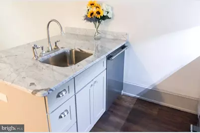 1302 E Capitol Street NE #B, Washington, DC 20003 - Photo 8